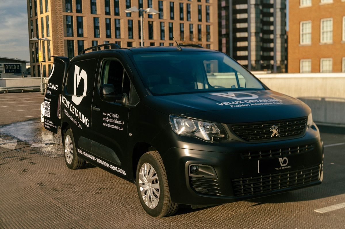 Velux Detailing van