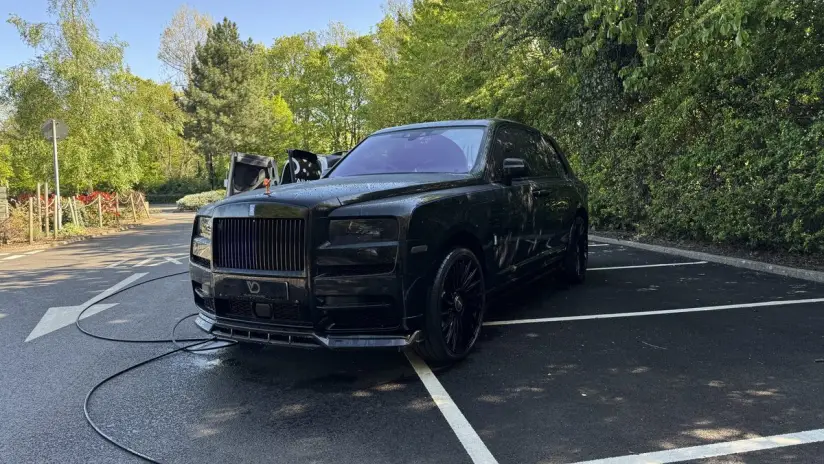 After — Rolls-Royce Cullinan with a clean, glossy finish after professional detail by Velux Detailing